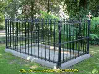 Delft - Grafmonument Lodewijk XVII