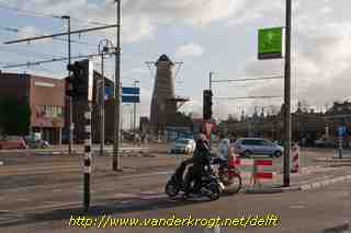 Delft - Phoenixstraat vanaf de Wateringsevest