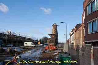 Delft - Phoenixstraat met Molen De Roos