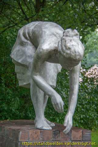 Tweede Exloërmond -  Veenarbeidster <i>of</i> Vraauw in 't Veen