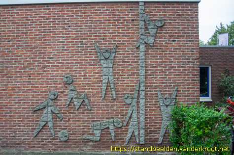 Valthermond -  Spelende Kinderen