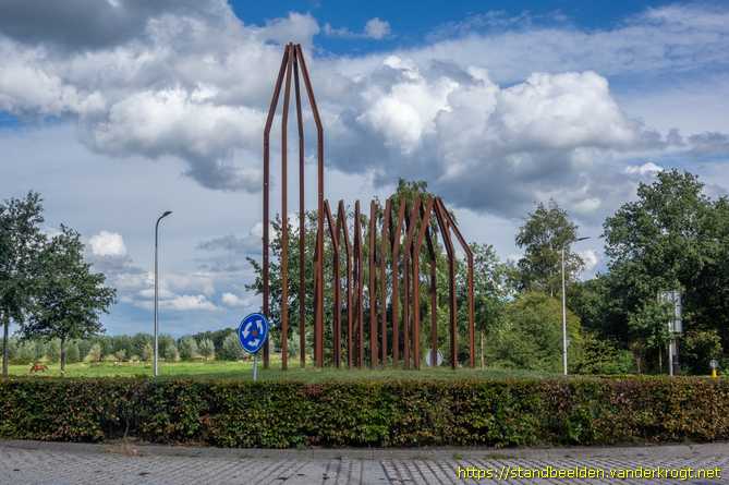 Hoogeveen -  De kerk op de rotonde