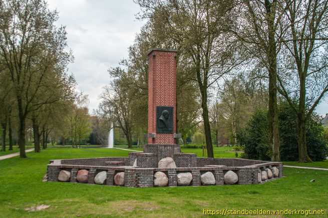 Meppel -  Mr. Harm Smeengemonument