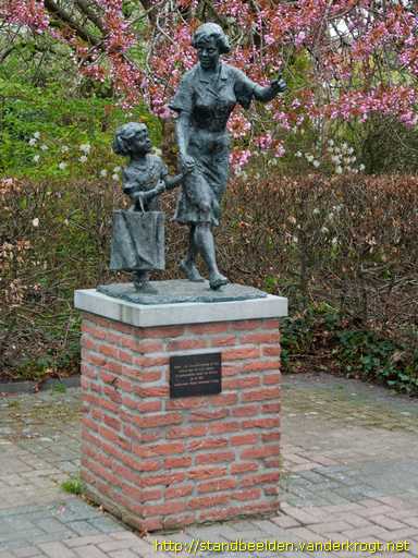 Nijeveen -  Moeder en dochter