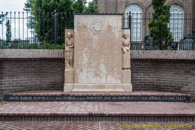 Urk -  Monument voor de gevallen Urkers