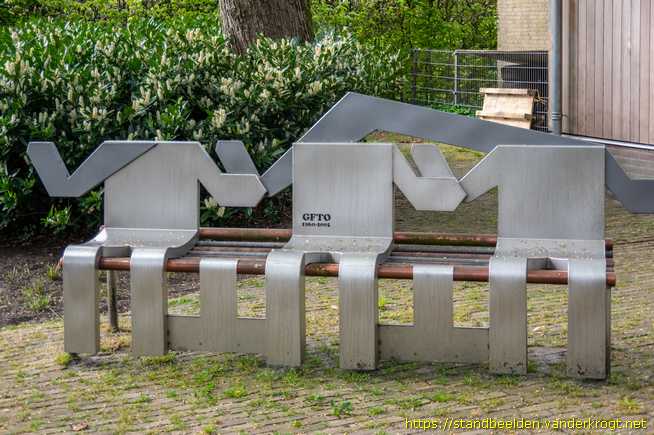 Tjalleberd -  Bankje van de Geitefok