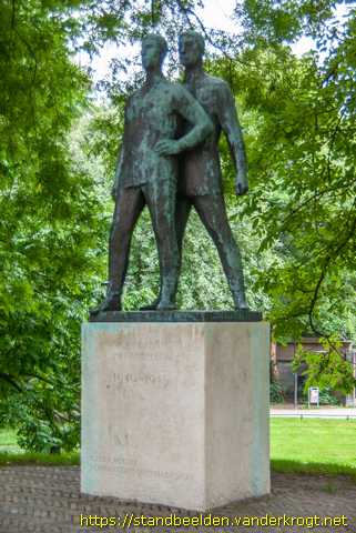 Leeuwarden -  Monument W.O. II