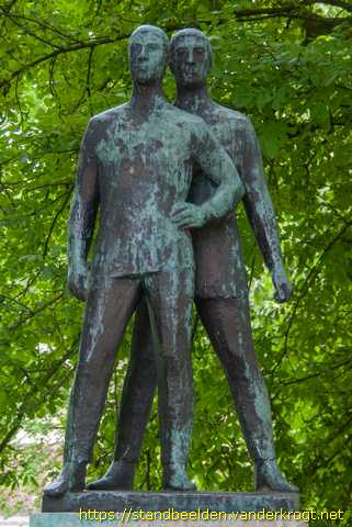 Leeuwarden -  Monument W.O. II