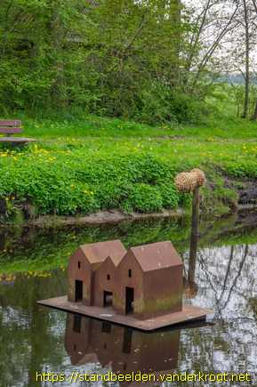 Nijega -  Drie huizen