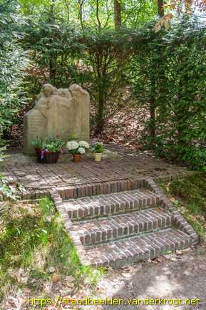 Radio Kootwijk -  Monument bij Radio Kootwijk