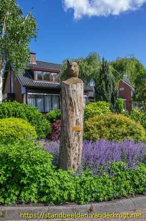 Garderen -  Houten dierenbeelden