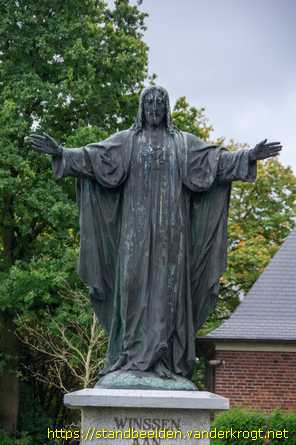 Winssen -  Heilig Hartbeeld (Christus Koning)