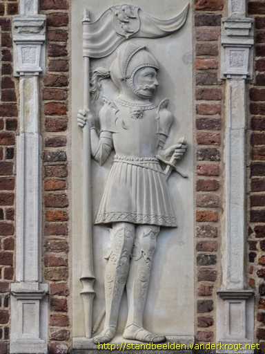 Vaassen -  Gevelreliëf Maarten van Rossum