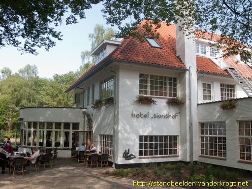 Heilig Landstichting -  Airborne-monument