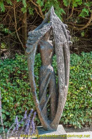 Heumen -  Grafmonument voor Jac en Willy Maris