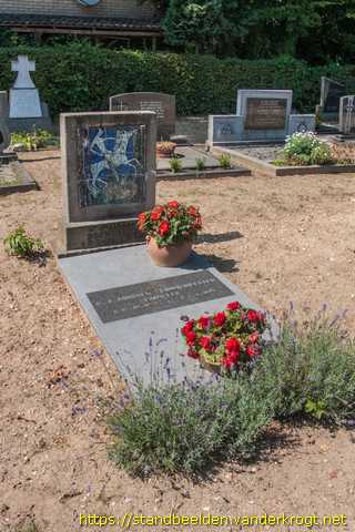 Heumen -  Grafmonument Janssen Bouwmeester