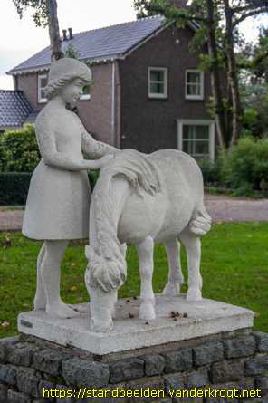 Bemmel -  Meisje met pony