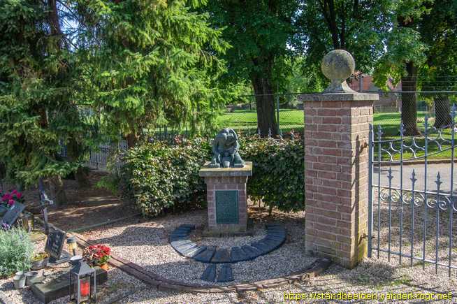 Haalderen -  Monument ongedoopte kinderen