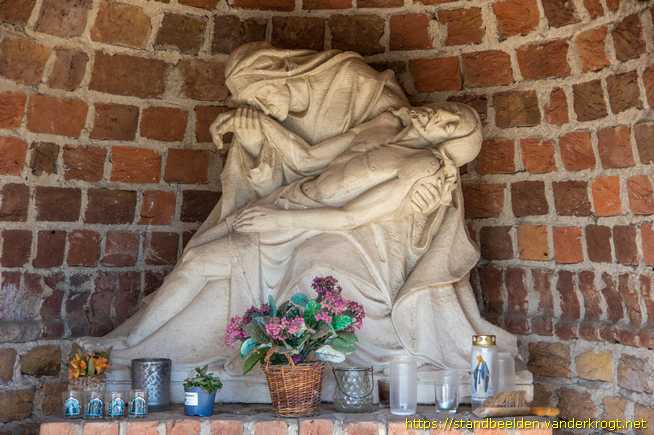 Haalderen - Pieta