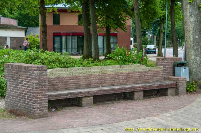 Barchem - Gedenkbank Tweede Wereldoorlog