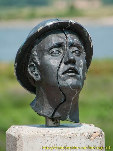Sint Andries (Heerewaarden) -  Hadwin and Stopher Memorial
