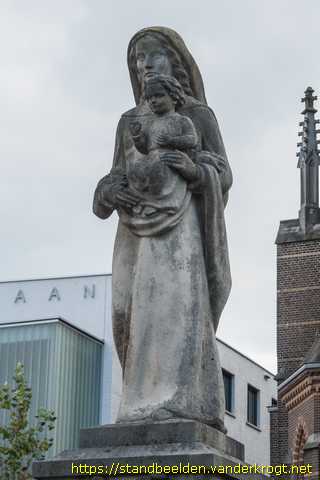 Nijmegen -  Maria met kind