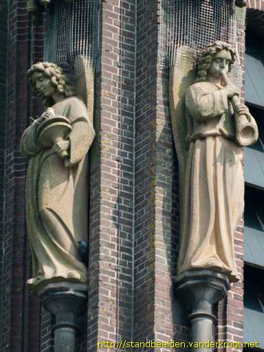 Zieuwent -  Engelen met muziekinstrumenten