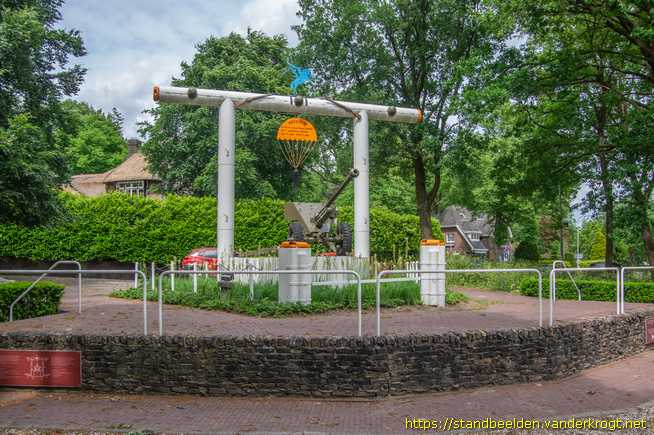 Heelsum -  Airborne-monument Heelsum