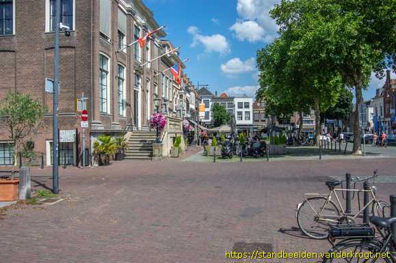Zaltbommel -  Kroningsdeksel Willem-Alexander en Máxima