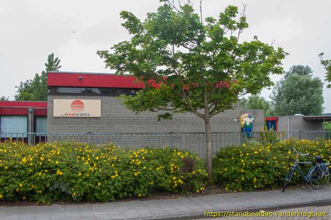 Roodeschool -  Kleurig reliëf