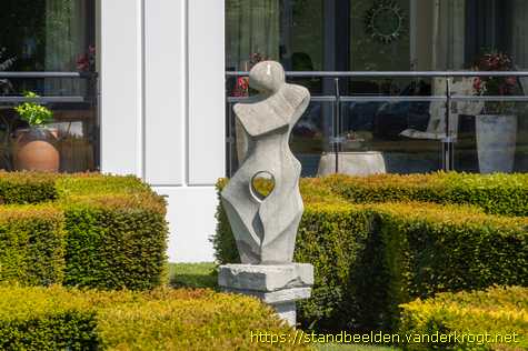 Hoogezand -  Twee beelden