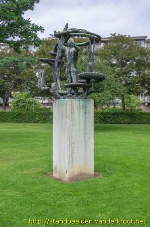 Brunssum -  Mens in de Kosmos