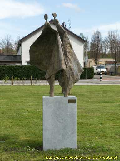 Mariadorp -  Dansende vrouwen