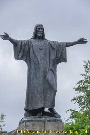 Heerlen -  Heilig Hartbeeld