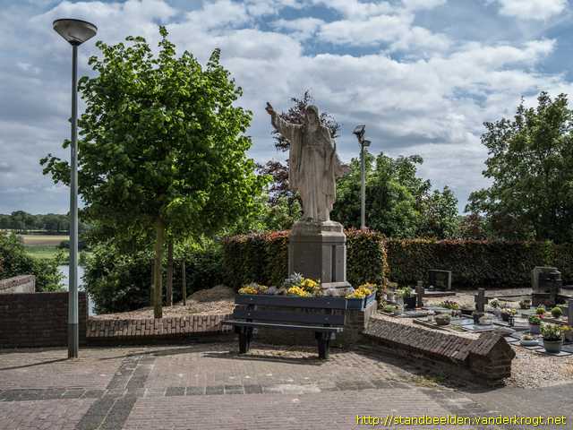 Kessel -  Heilig Hartbeeld