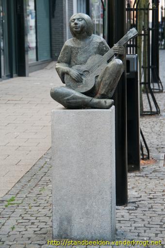 Kerkrade -  Zittende muzikant