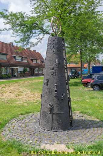 Ubach over Worms -  Mijnmonument Lauradorp