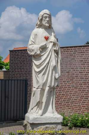 Nieuwenhagen -  Heilig Hartbeeld (Nieuwenhagerheide)