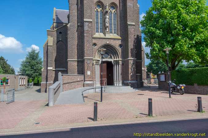 Ubach over Worms -  Sint Jozef met Jezus