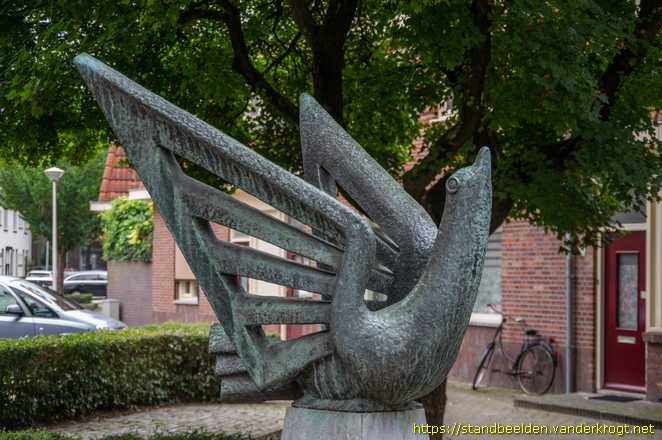 Maastricht - Opvliegende vogel