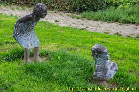 Maastricht -  Meisje met wezentje