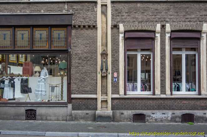 Maastricht -  Onze Lieve Vrouwe Sterre der Zee, Koningin van de Vrede