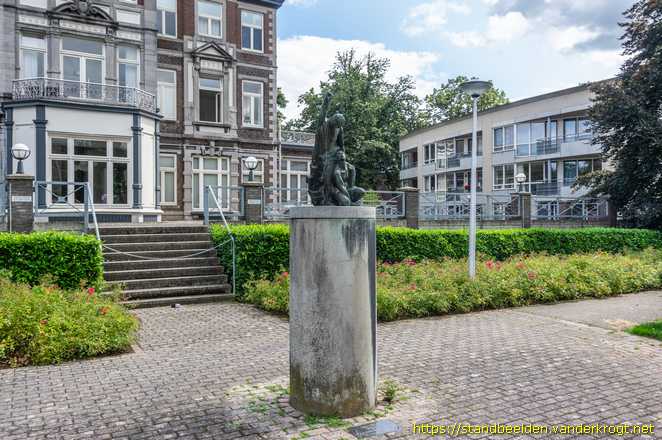 Maastricht -  Monument voor het Regiment Stoottroepen