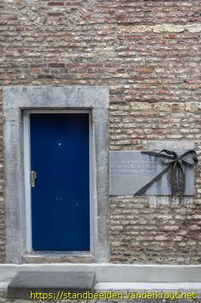 Maastricht -  Huis met de Strik