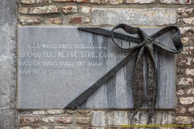 Maastricht -  Huis met de Strik