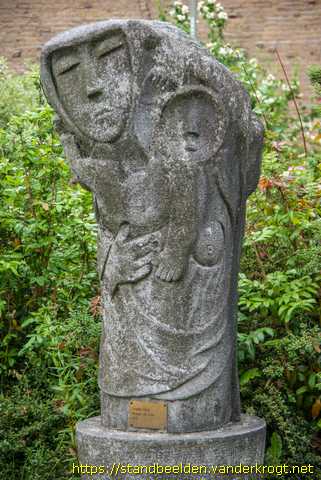 Meerssen -  Moeder en kind