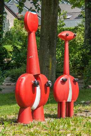 Ulestraten -  2 Red Figures