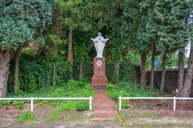 Bunde -  Heilig Hartbeeld