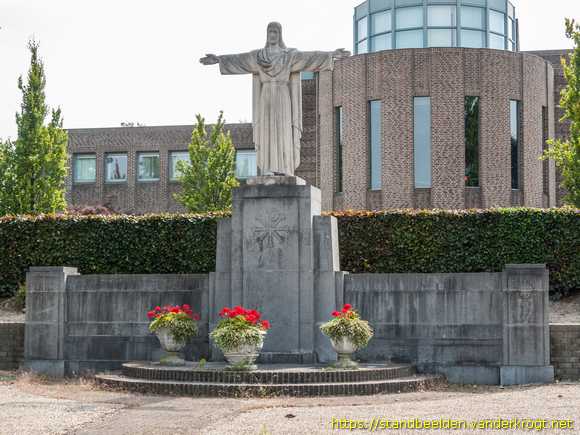 Schinveld -  Heilig Hartbeeld