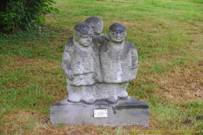 Berg aan de Maas -  Drie kinderen in vriendschap